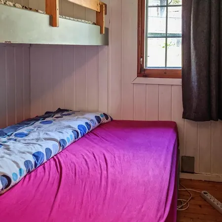 3 Bedroom Cozy In بيت للعطل Fossdal
